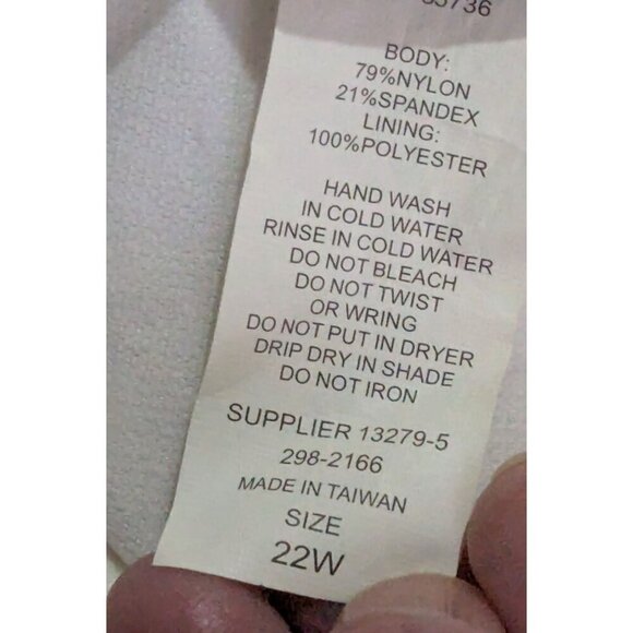 Liz Claiborne Womens Size 22WBlue & Green Tankini Swim Top Nylon/Spandex - Picture 8 of 8